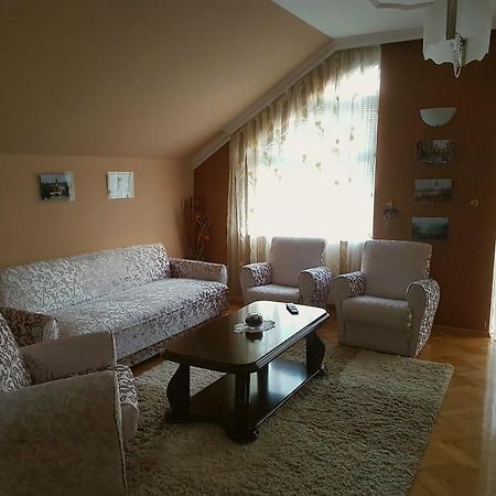 Apartment Cace Kumanovo Bagian luar foto