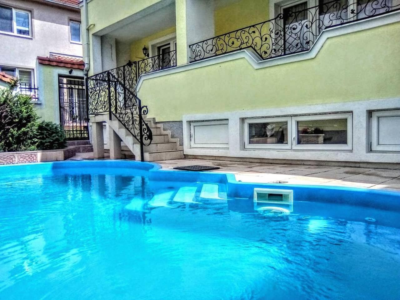 Apartment Cace Kumanovo Bagian luar foto
