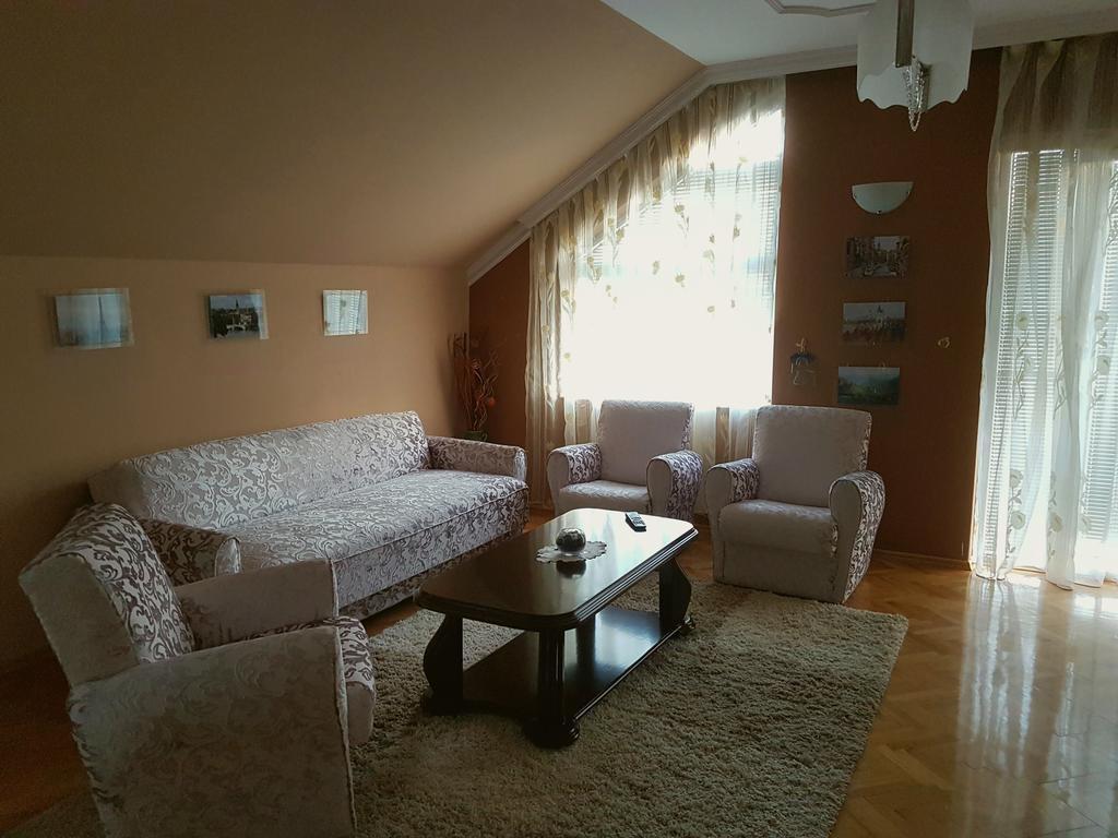 Apartment Cace Kumanovo Bagian luar foto