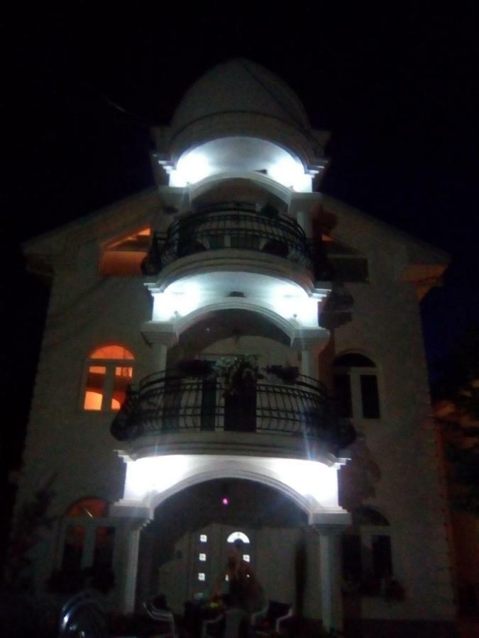 Apartment Cace Kumanovo Bagian luar foto
